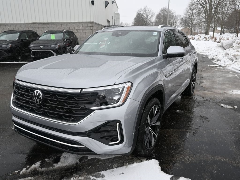 2026 Volkswagen Atlas Cross Sport SEL Premium R-LINE's photo