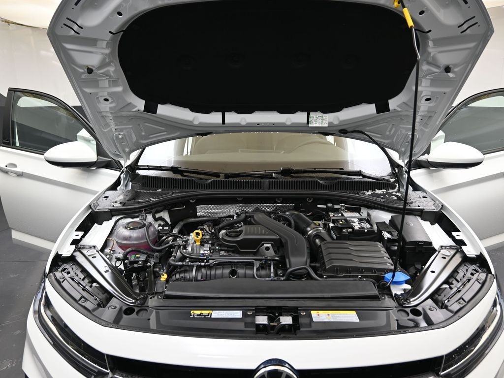 2026 Volkswagen Jetta Sport - Photo 9