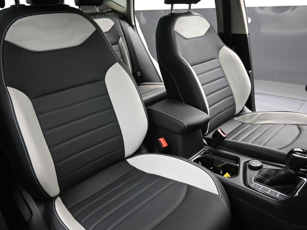 2026 Volkswagen Taos SEL - Photo 13