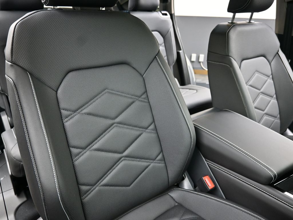 2026 Volkswagen Atlas SE w/Tech - Photo 14