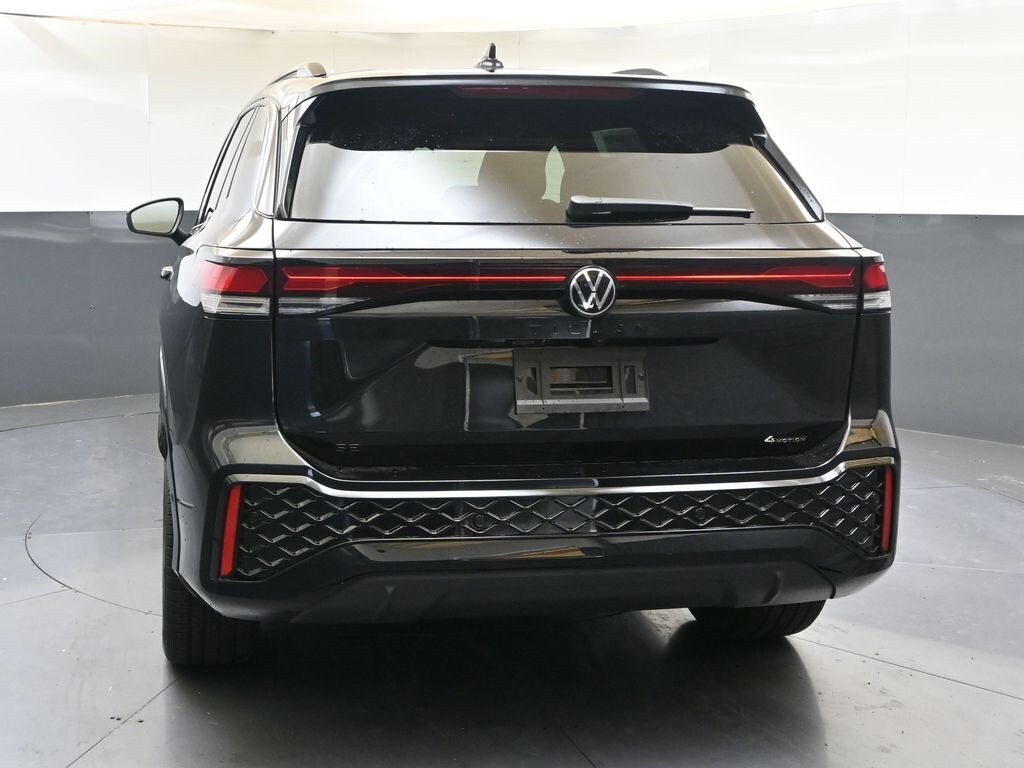 2025 Volkswagen Tiguan SE R-Line Black photo 3