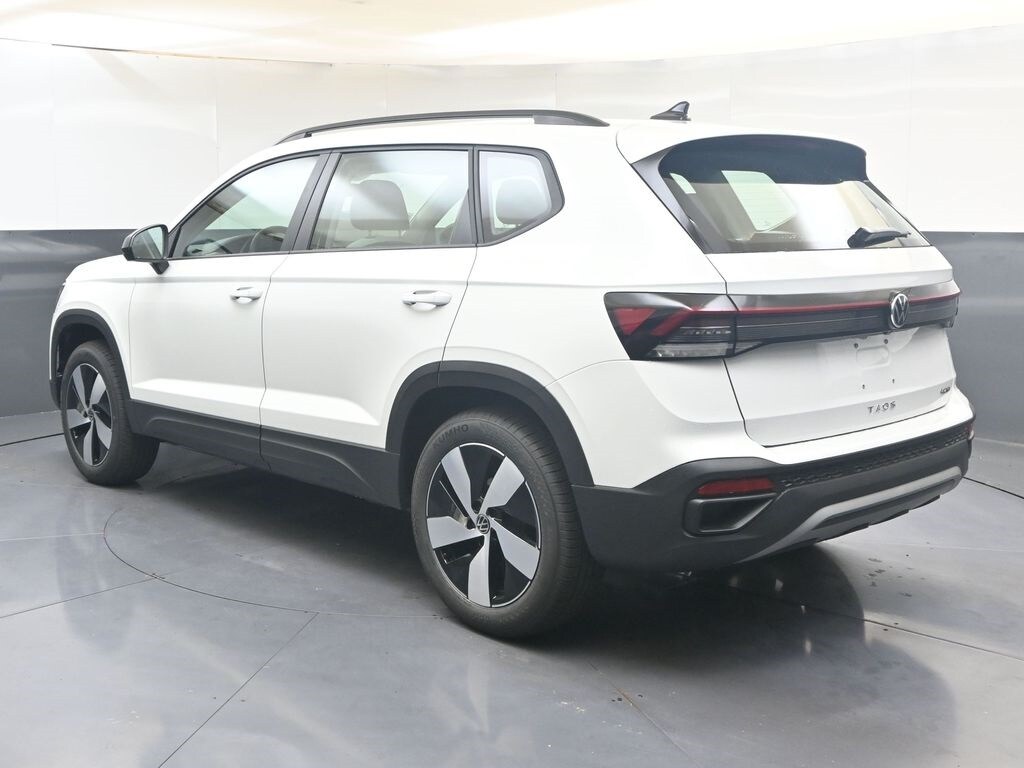 2025 Volkswagen Taos S photo 2