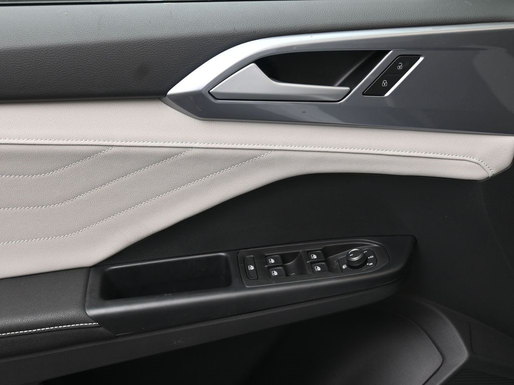 2026 Volkswagen Taos SEL - Photo 20