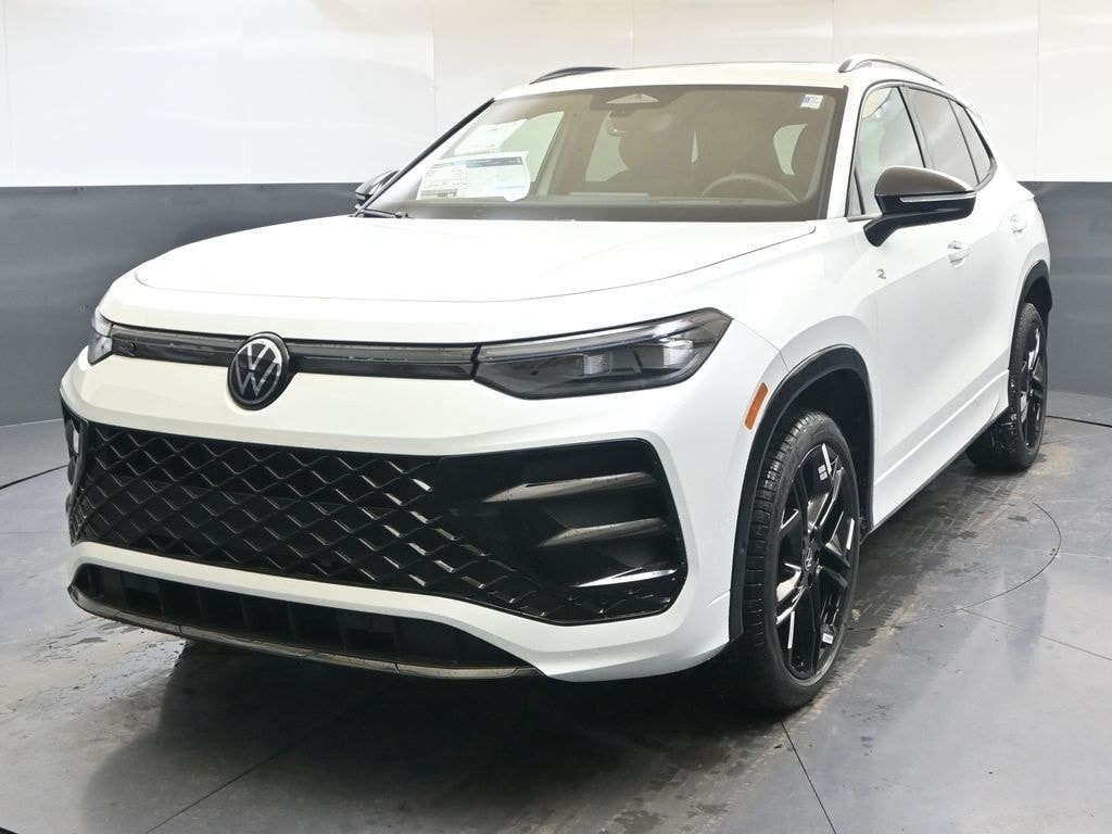 New 2026 Volkswagen Tiguan 2.0T SE R-Line Black SUV