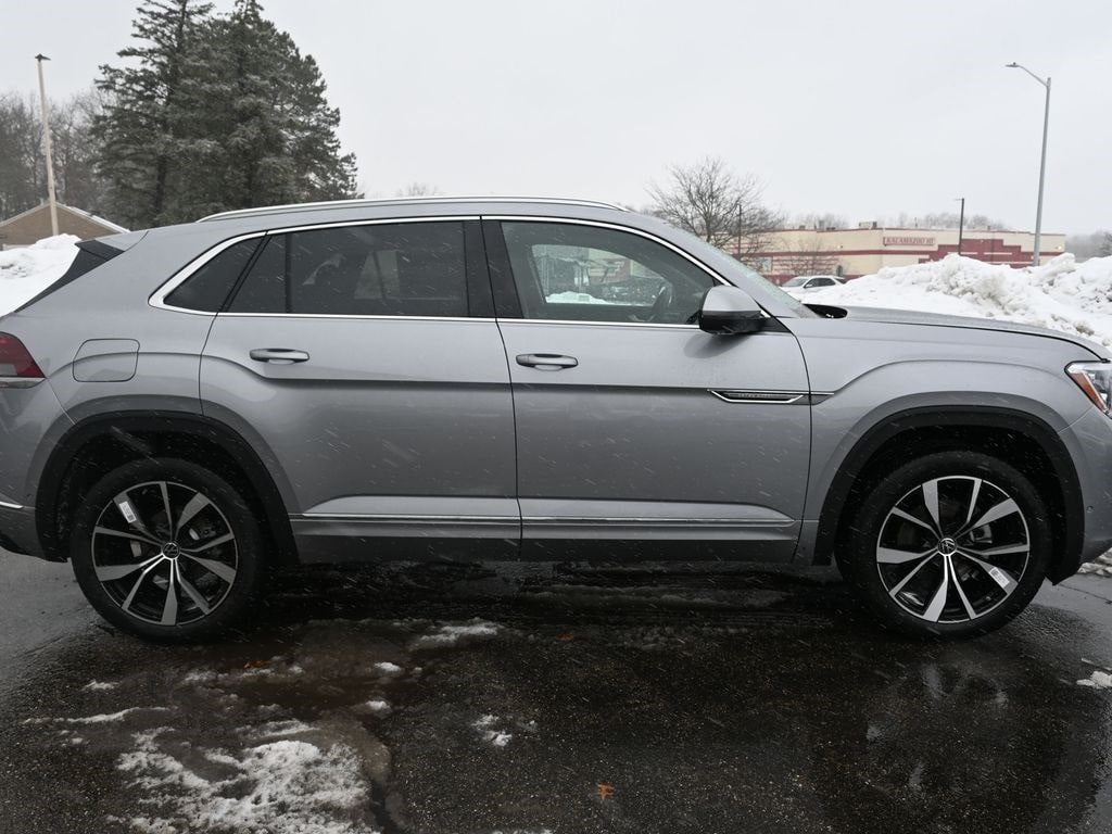 New 2026 Volkswagen Atlas Cross Sport 2.0T SEL Premium R-Line SUV