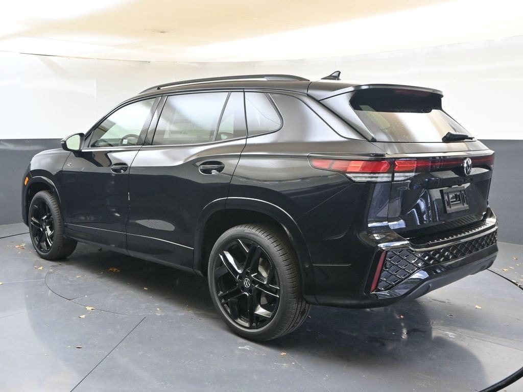 New 2026 Volkswagen Tiguan 2.0T SE R-Line Black SUV