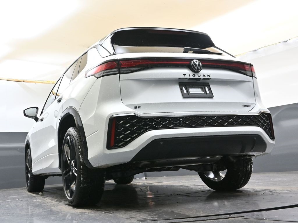 2026 Volkswagen Tiguan SE R-LINE BLACK - Photo 32