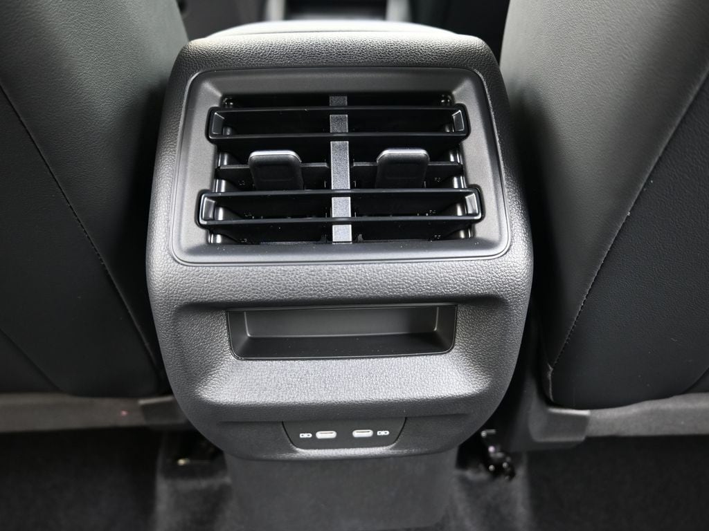 2026 Volkswagen Tiguan SE R-LINE BLACK - Photo 17