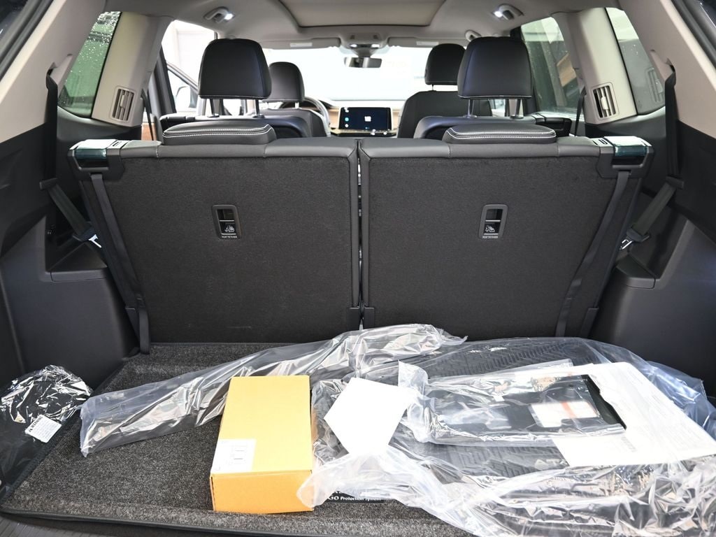 2026 Volkswagen Atlas SE w/Tech - Photo 18