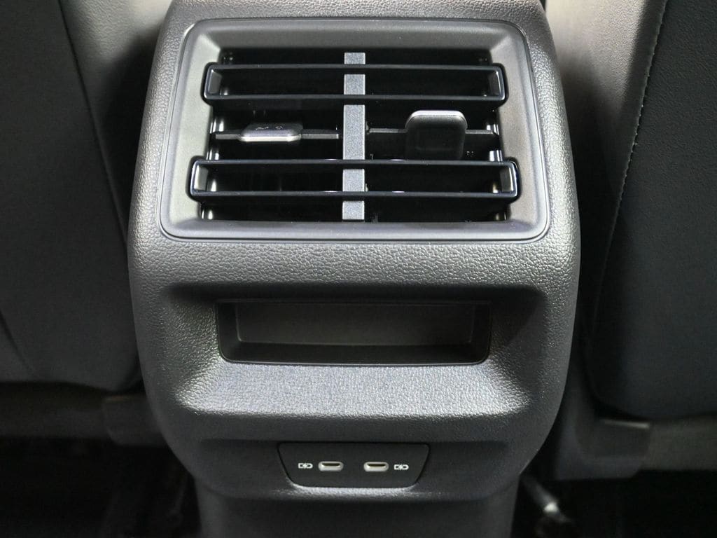 2026 Volkswagen Tiguan SE R-LINE BLACK - Photo 21