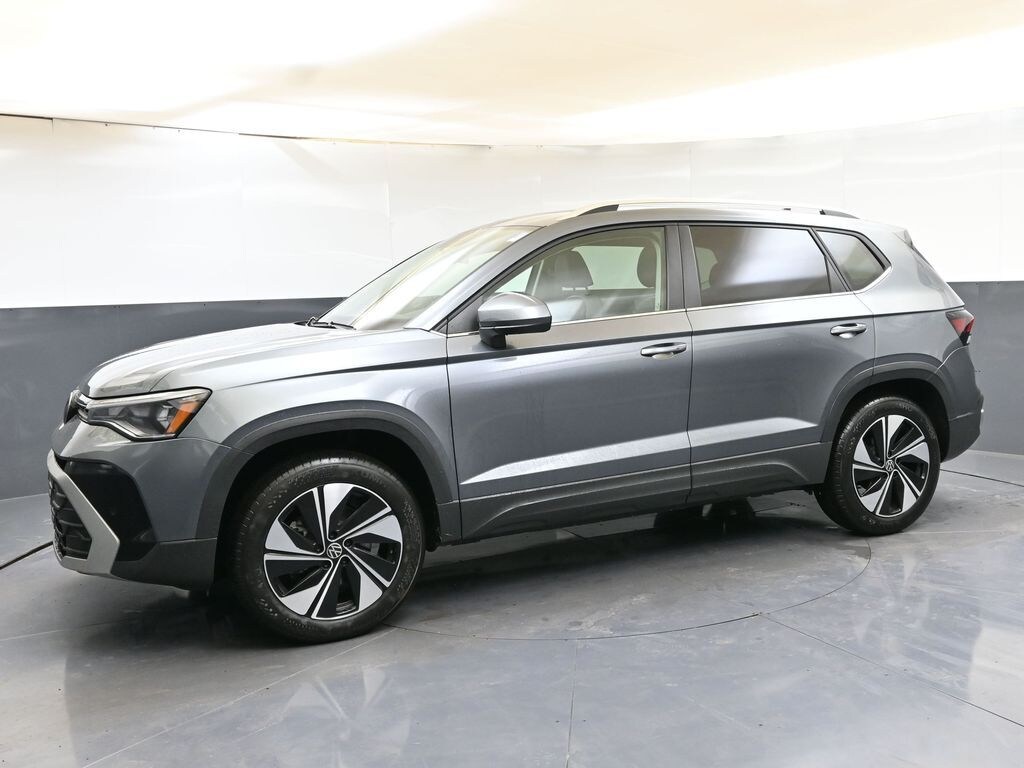 Used 2025 Volkswagen Taos 1.5T SE SUV