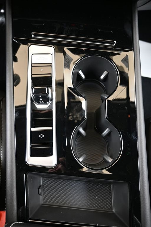 2026 Volkswagen Atlas SE w/Tech - Photo 33