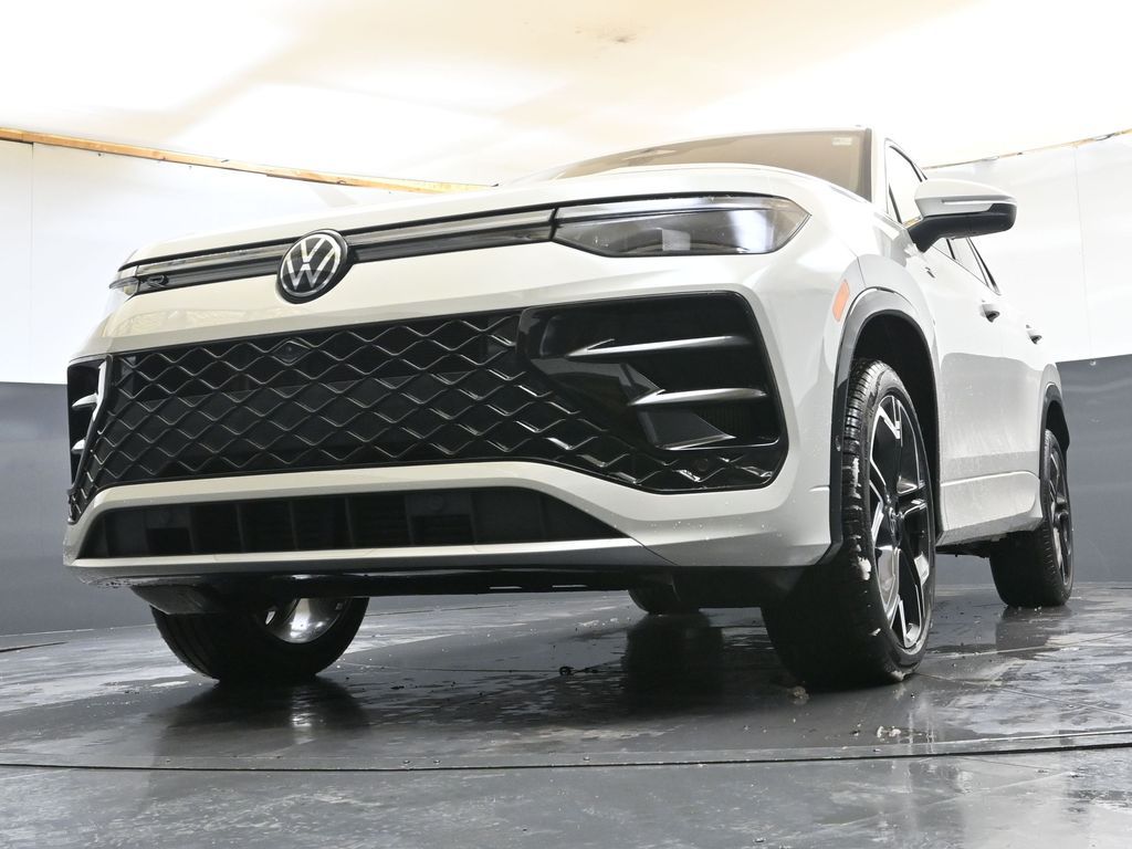 2026 Volkswagen Tiguan SEL R-LINE TURBO - Photo 38