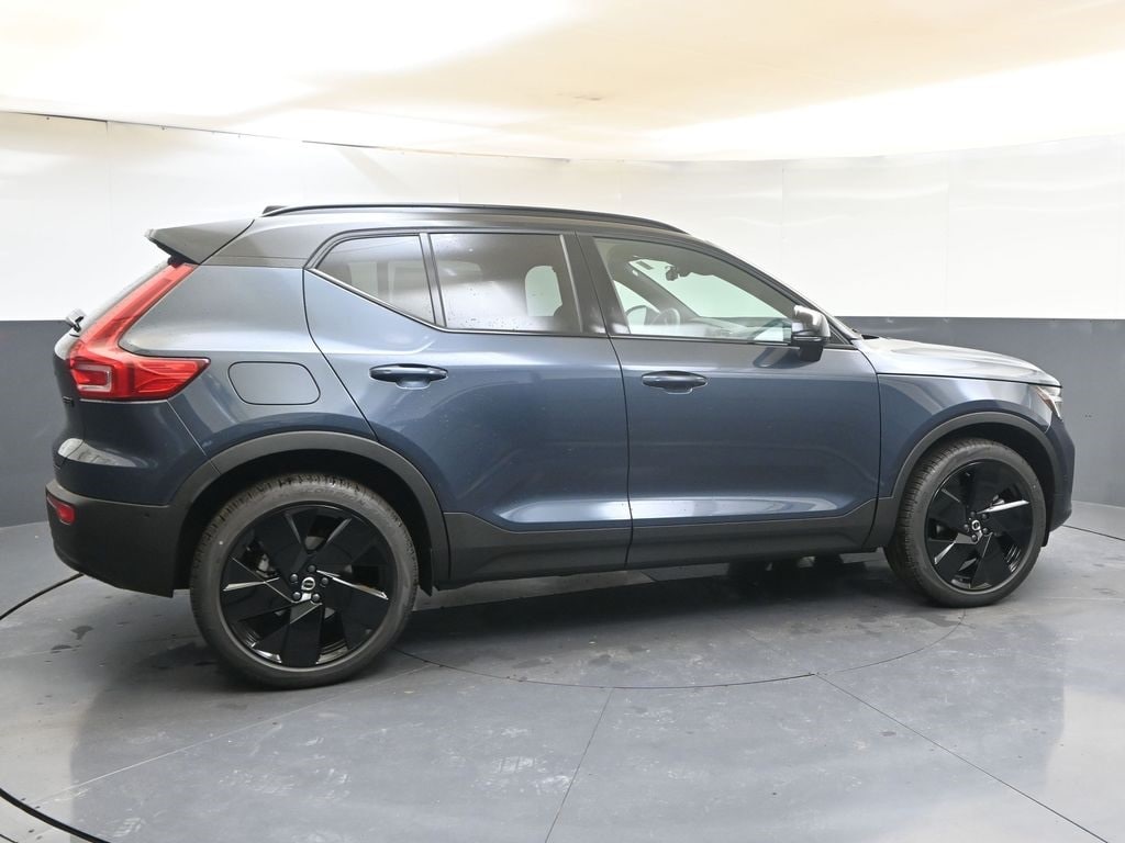 2026 Volvo XC40 Ultra Black Edition - Photo 6