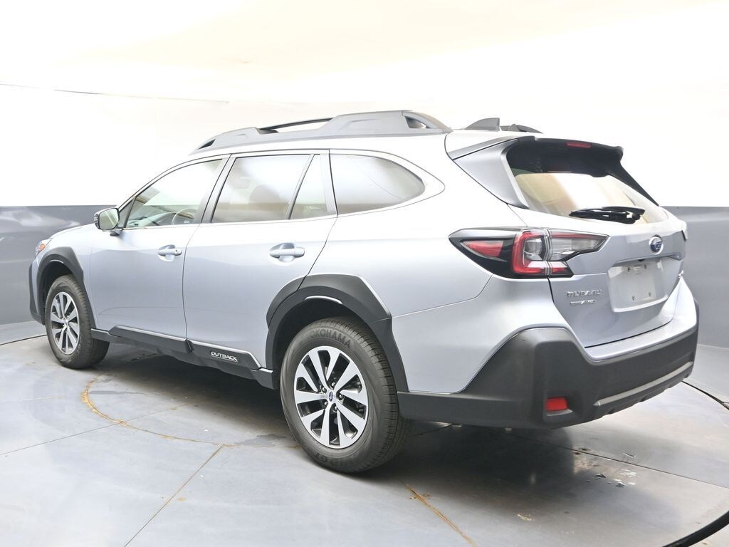 Used 2024 Subaru Outback Premium SUV