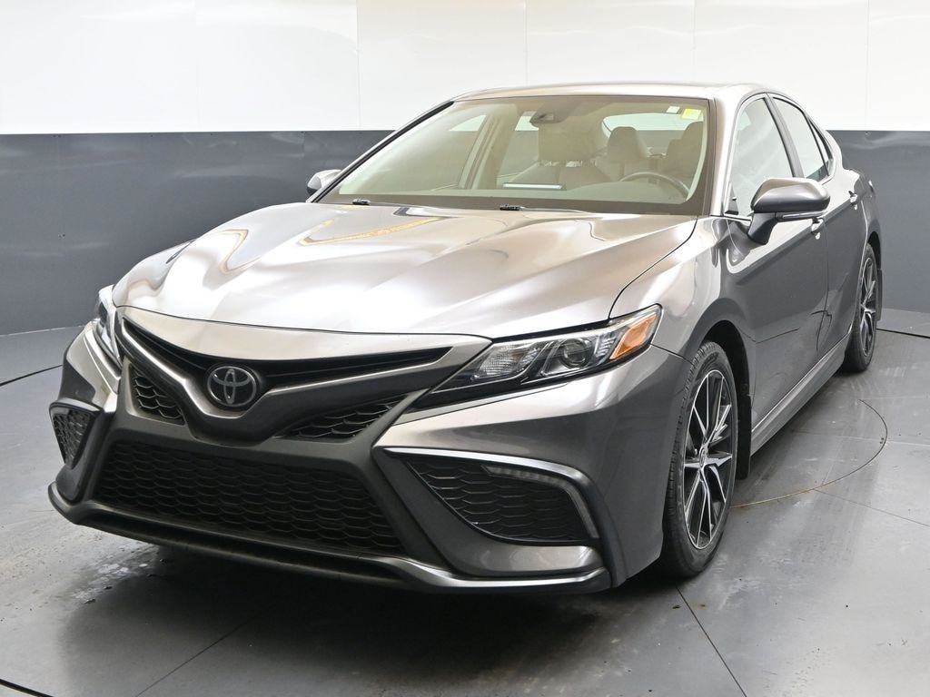 Used 2023 Toyota Camry SE Sedan