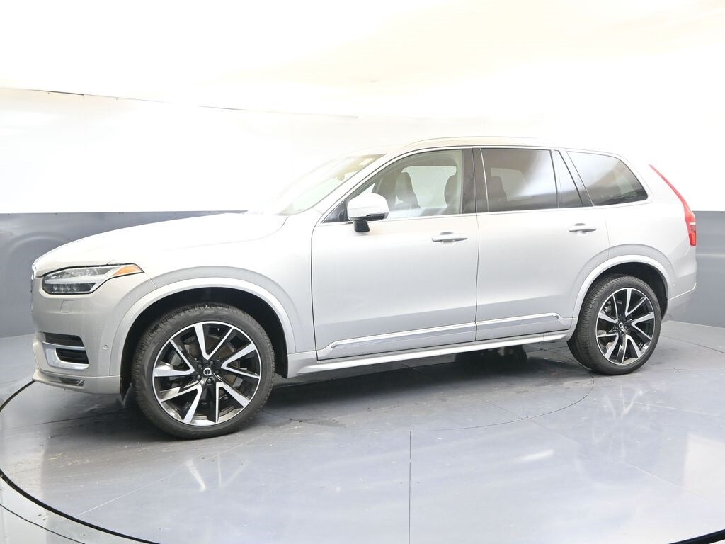 2024 Volvo XC90 Plus photo 2