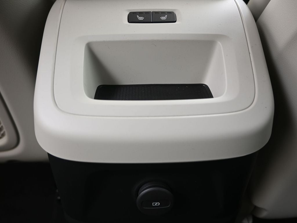 2026 Volvo XC60 Ultra - Photo 20
