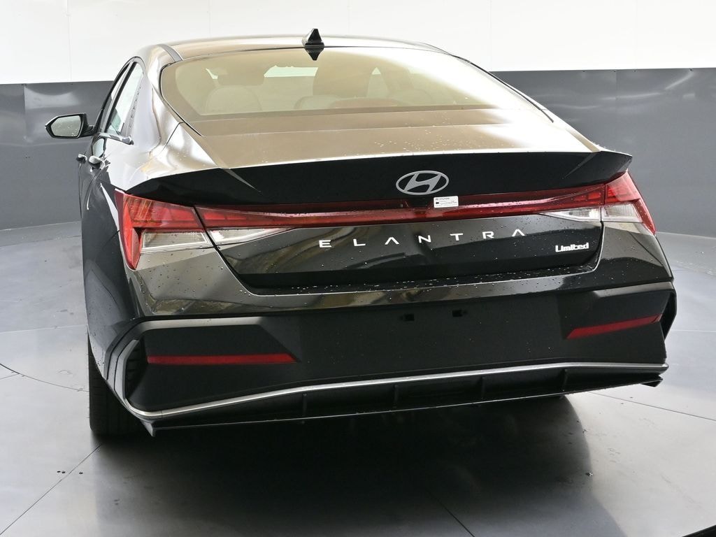 Used 2025 Hyundai Elantra Limited Sedan