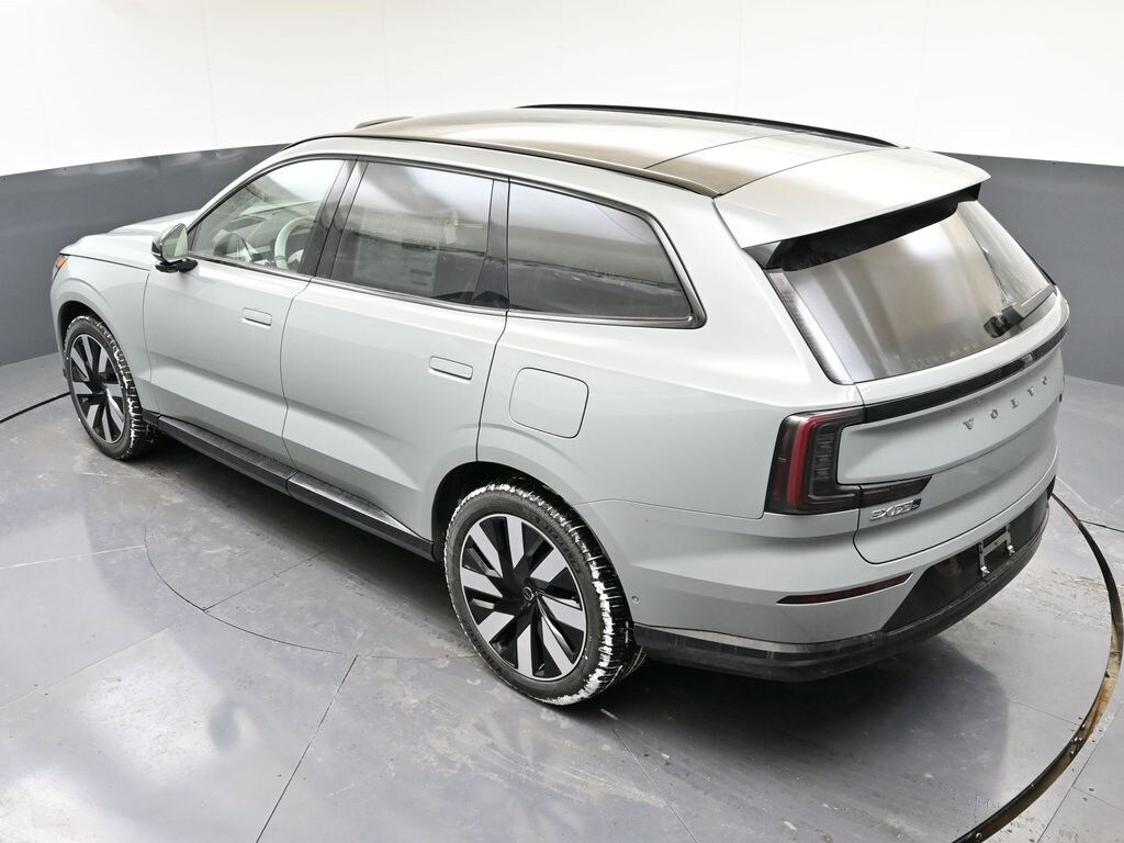2025 Volvo EX90 Ultra - Photo 37