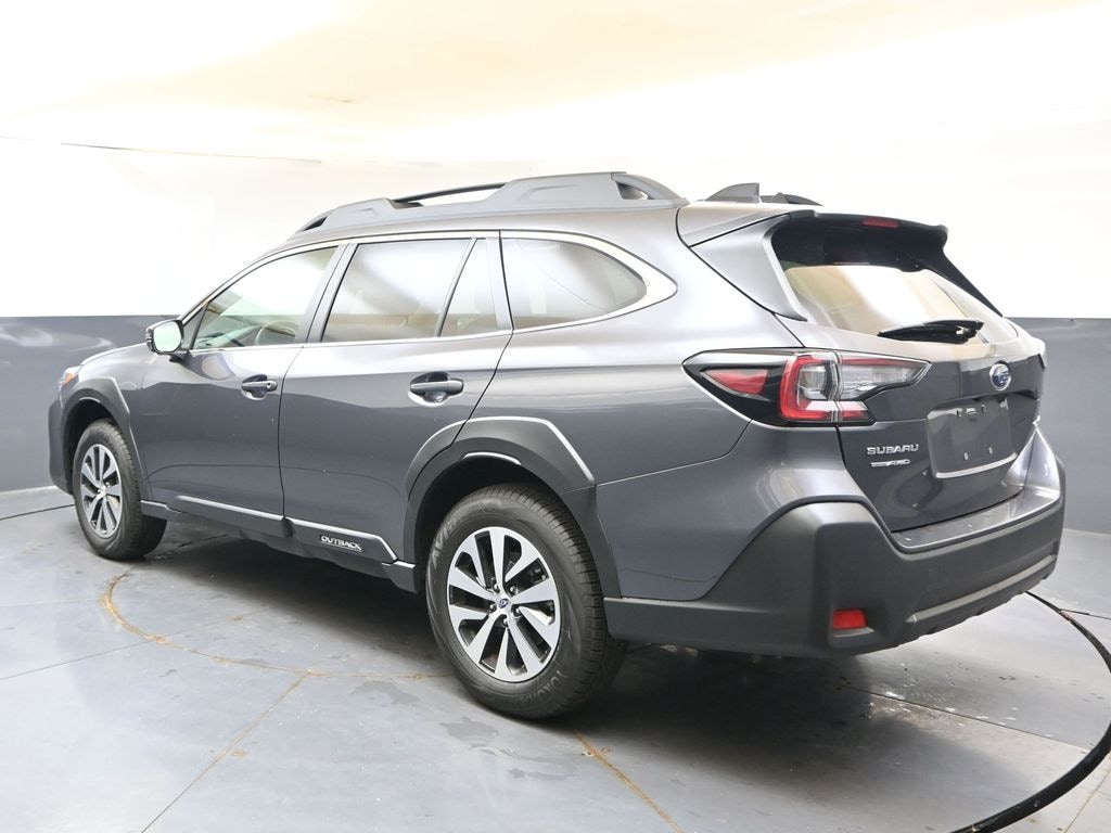 Used 2025 Subaru Outback Premium SUV