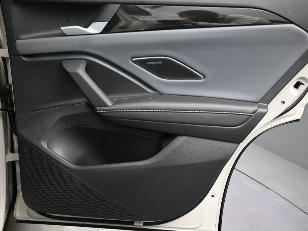 2026 Volkswagen Tiguan SEL R-LINE TURBO - Photo 14