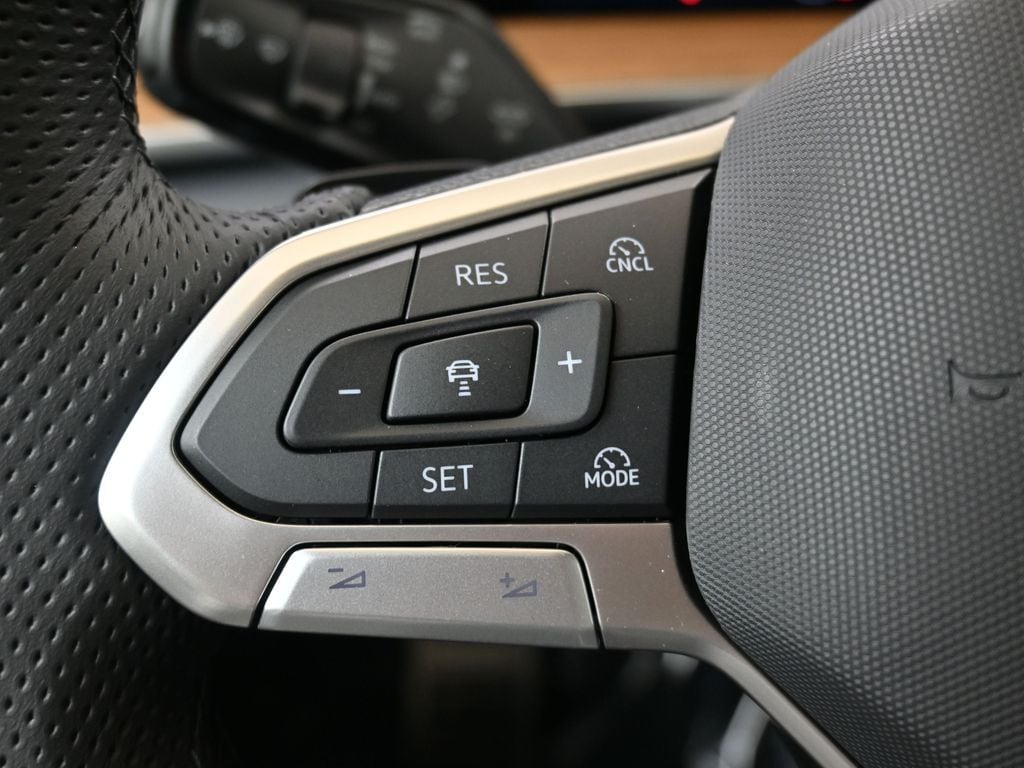 2026 Volkswagen Tiguan SEL R-LINE TURBO - Photo 26