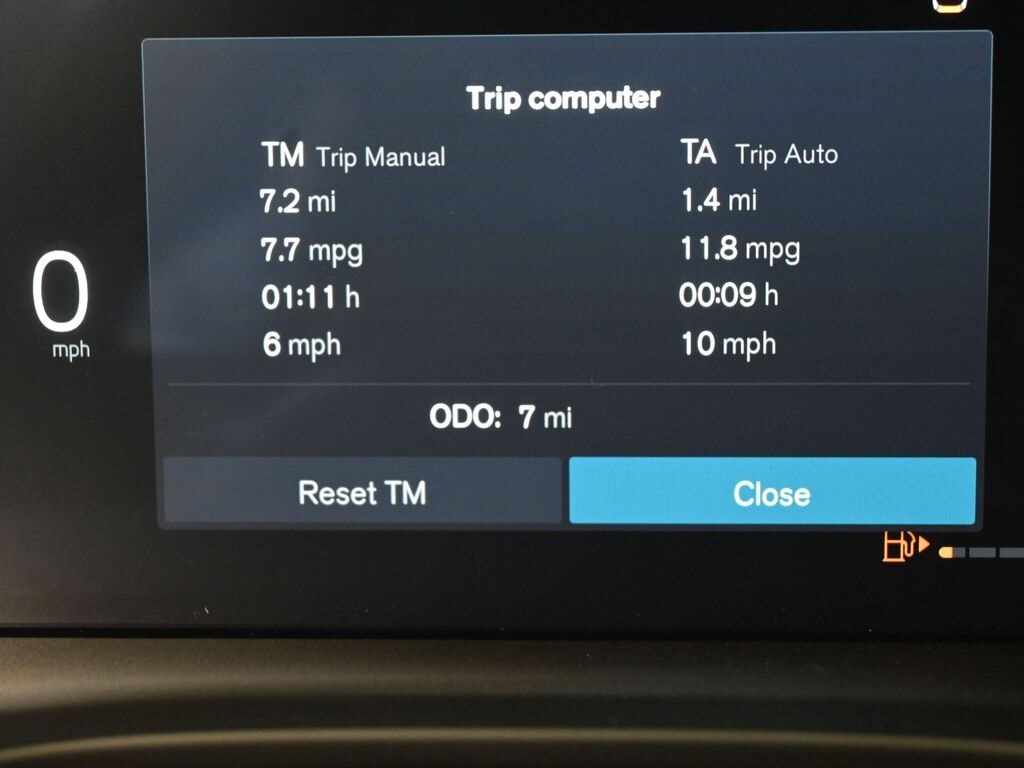 2026 Volvo XC40 Ultra Black Edition - Photo 25