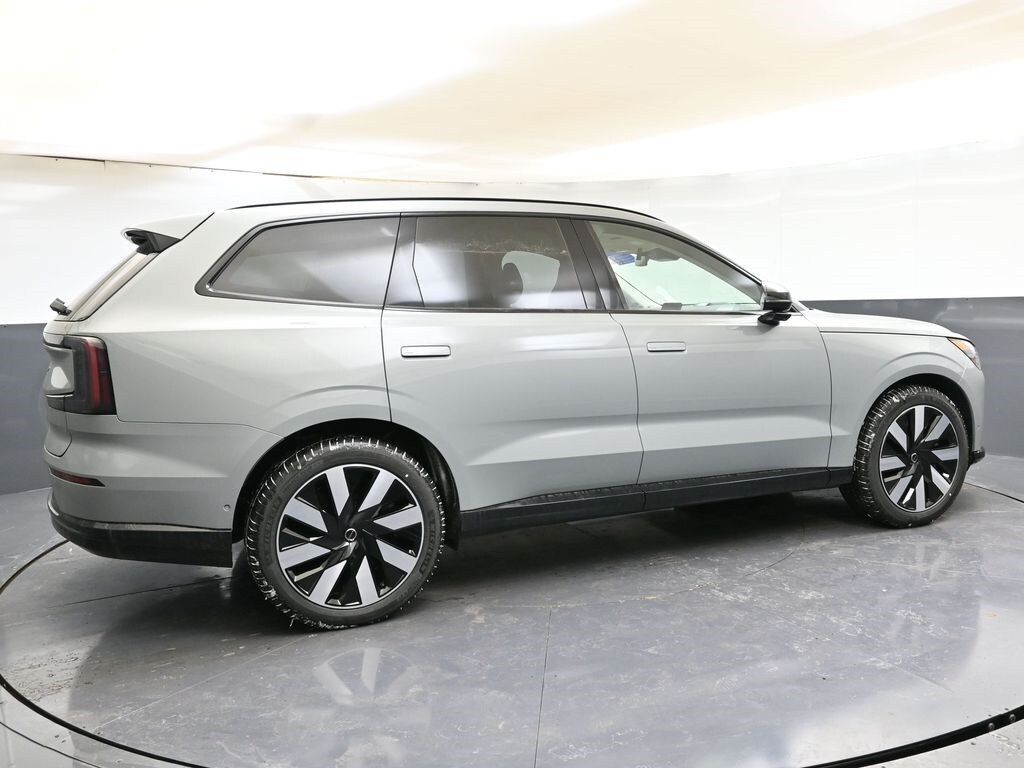 2025 Volvo EX90 Ultra - Photo 6