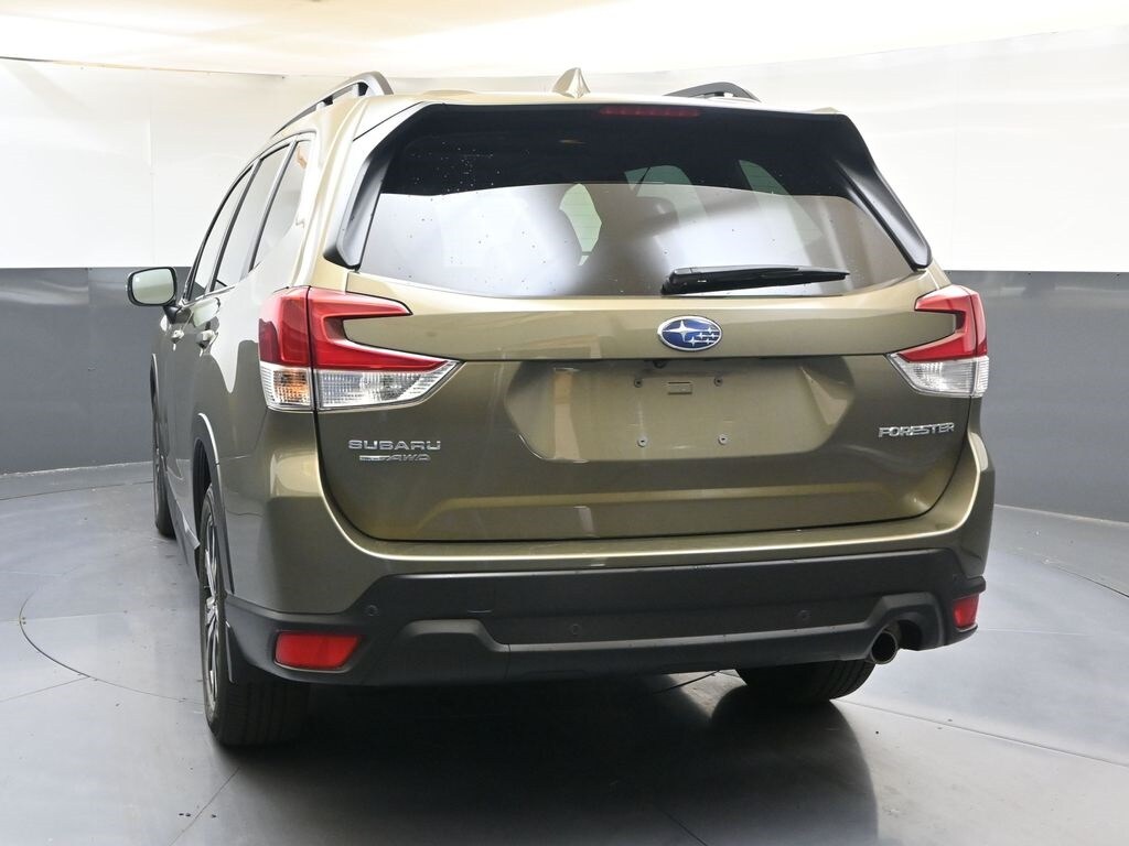 2022 Subaru Forester Limited photo 4