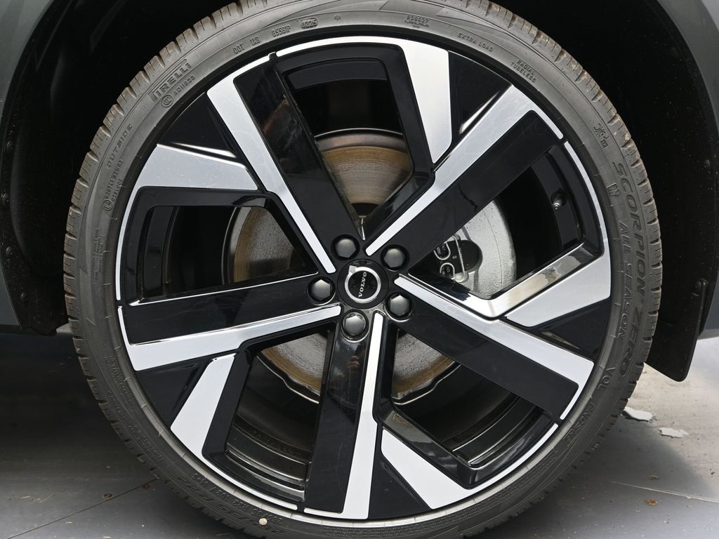2026 Volvo XC60 Ultra - Photo 9