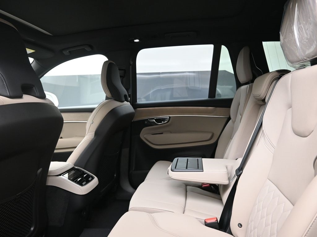 2026 Volvo XC90 Plus - Photo 19