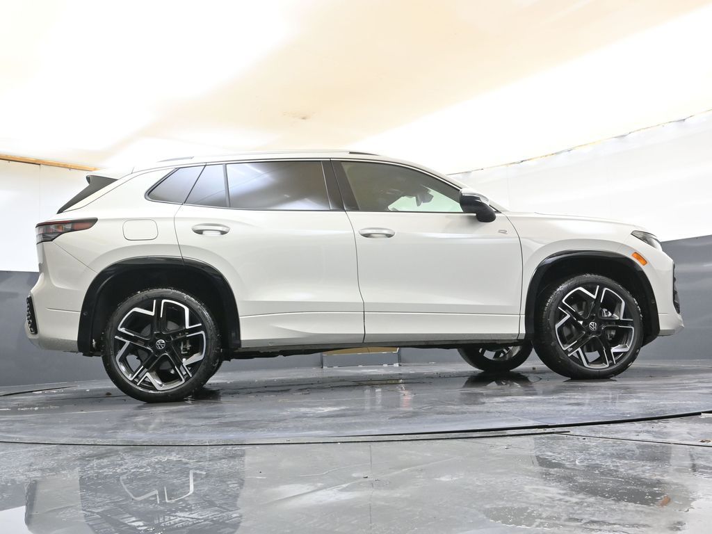 2026 Volkswagen Tiguan SEL R-LINE TURBO - Photo 43