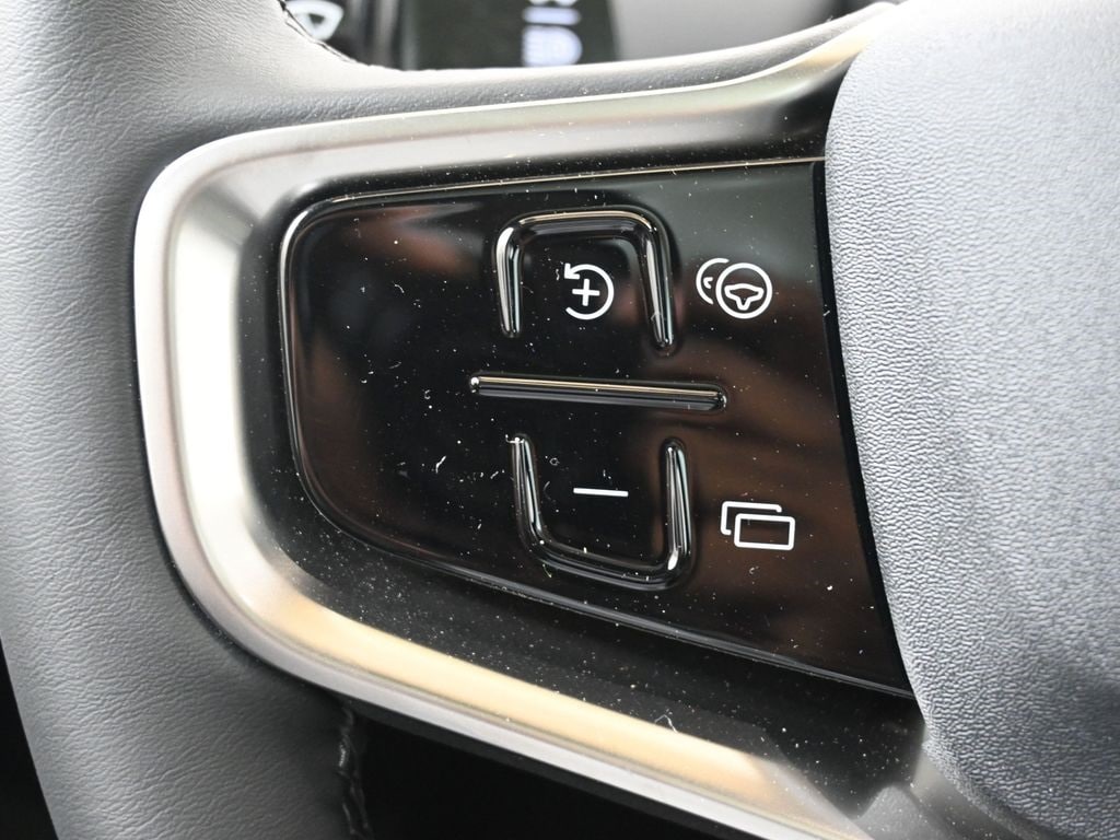 2026 Volvo EX30 Ultra - Photo 22