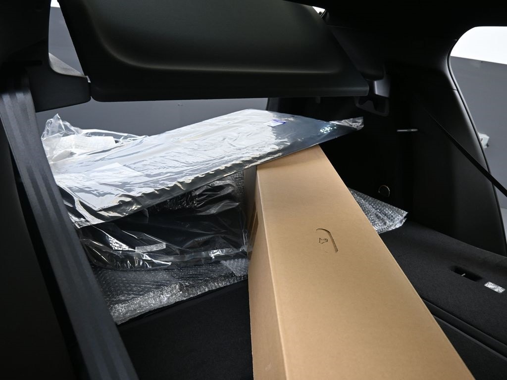2026 Volvo EX30 Ultra - Photo 16
