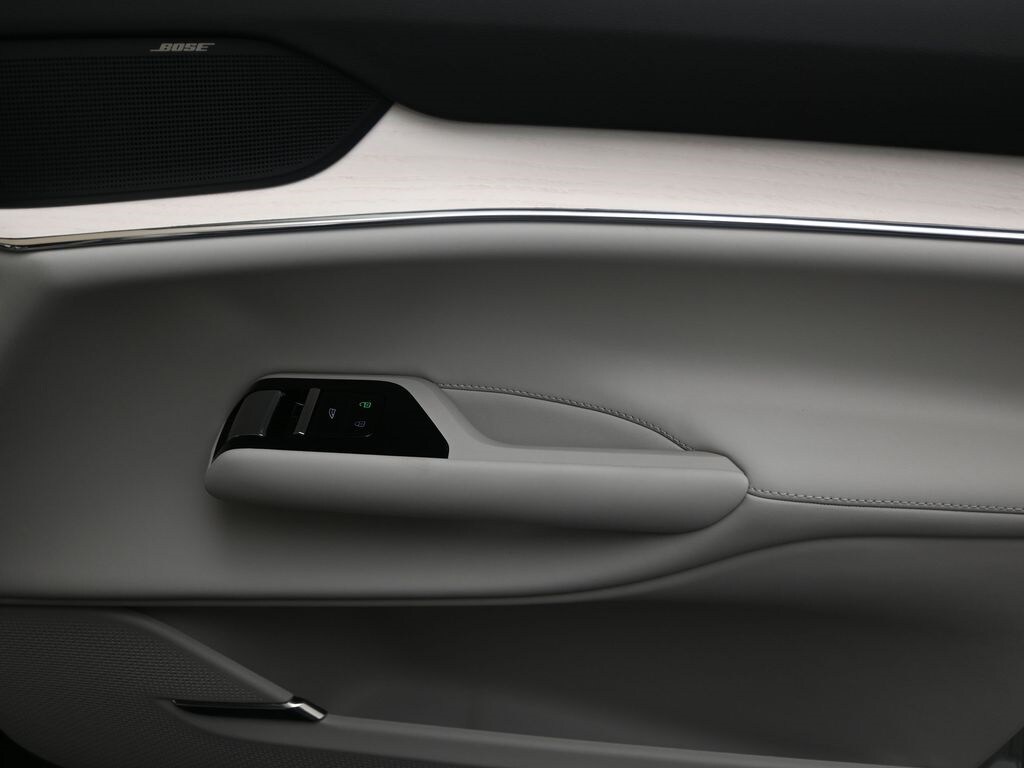 2025 Volvo EX90 Ultra - Photo 11