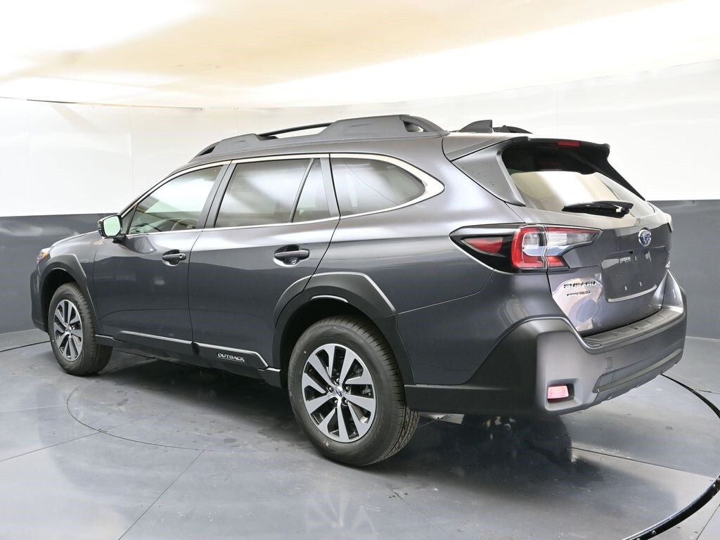 Used 2025 Subaru Outback Premium SUV