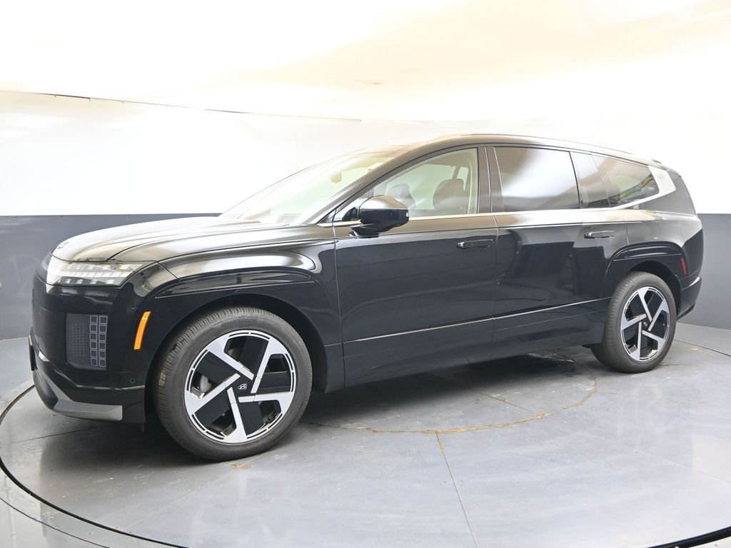 Used 2026 Hyundai IONIQ 9 Performance Calligraphy with VIN 7YAMYFS50TY009026 for sale in Kalamazoo, MI