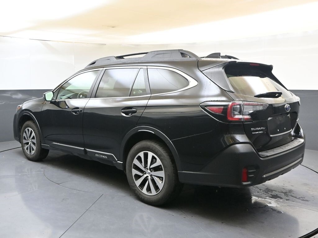 2020 Subaru Outback Premium photo 3
