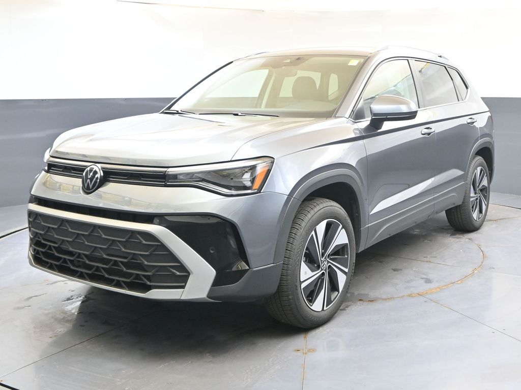 2025 Volkswagen Taos 1.5T SE 4Motion's photo