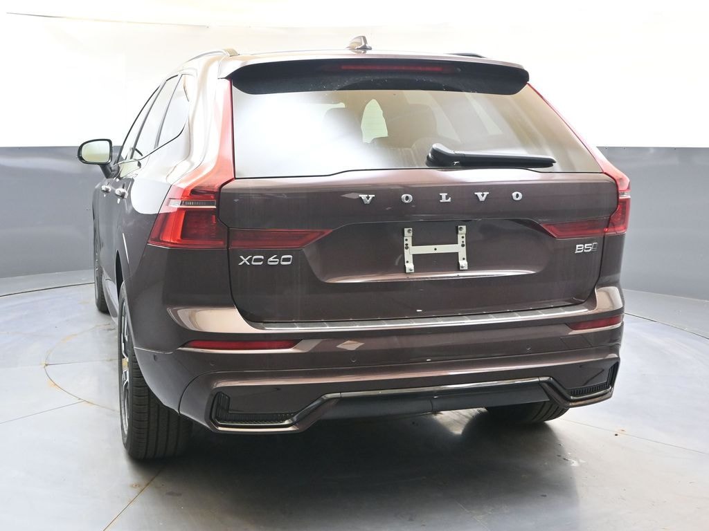 New 2026 Volvo XC60 B5 Plus SUV