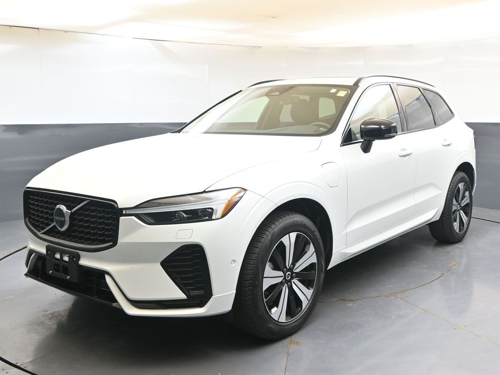 Certified 2025 Volvo XC60 plug-in hybrid T8 Plus SUV