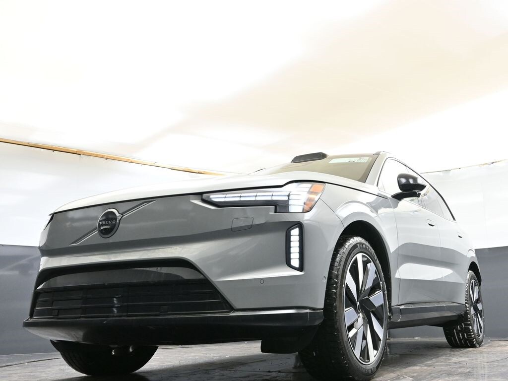 2025 Volvo EX90 Ultra - Photo 28