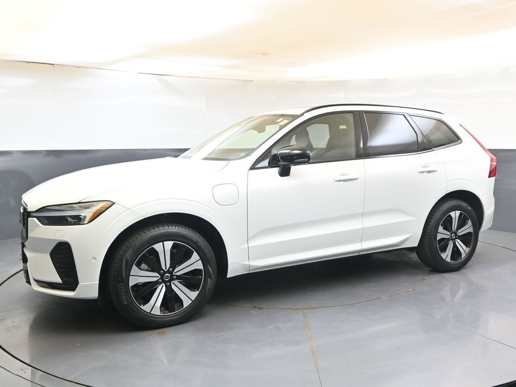 Certified 2025 Volvo XC60 plug-in hybrid T8 Plus SUV