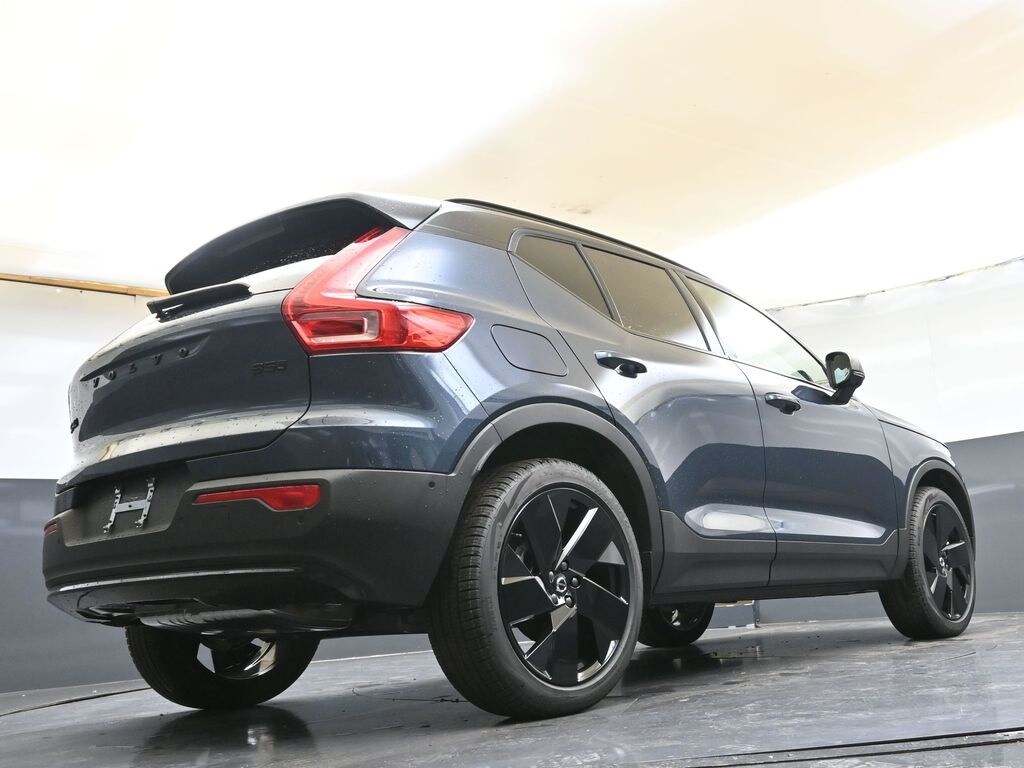 2026 Volvo XC40 Ultra Black Edition - Photo 38