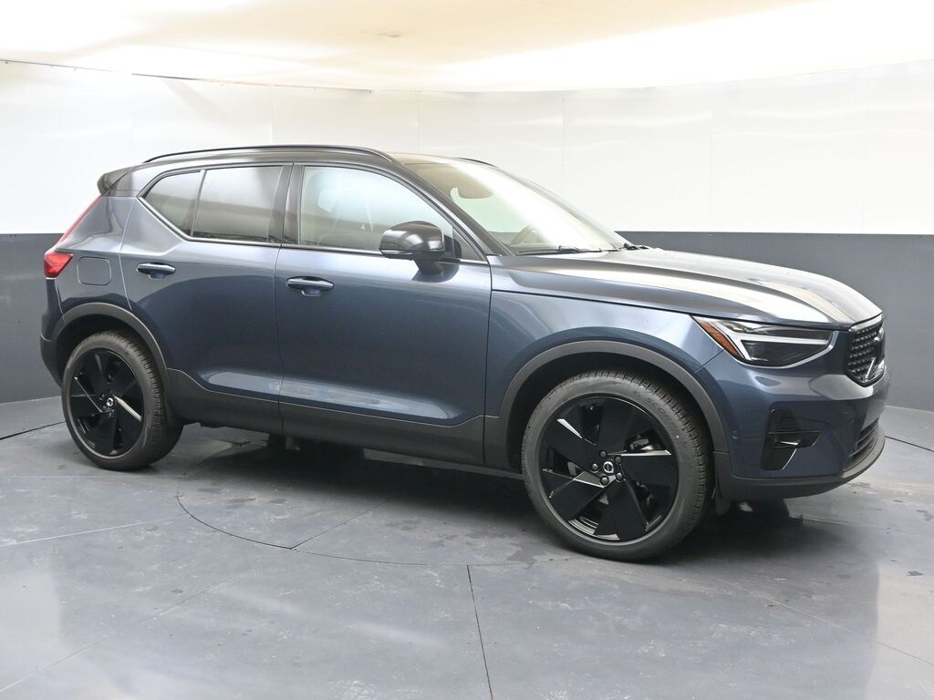 2026 Volvo XC40 Ultra Black Edition - Photo 7
