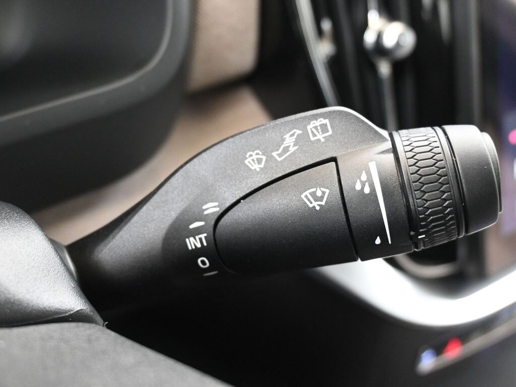 2026 Volvo XC90 Plus - Photo 32