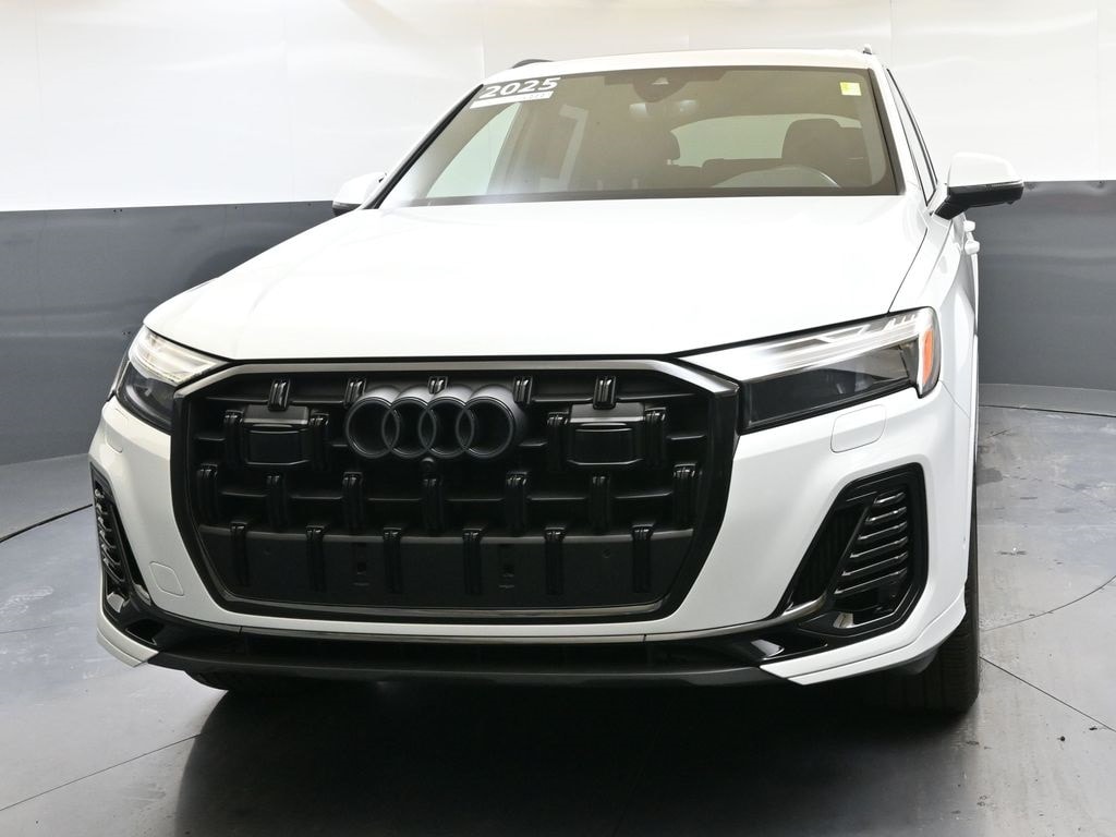 2025 Audi Q7 55 Premium