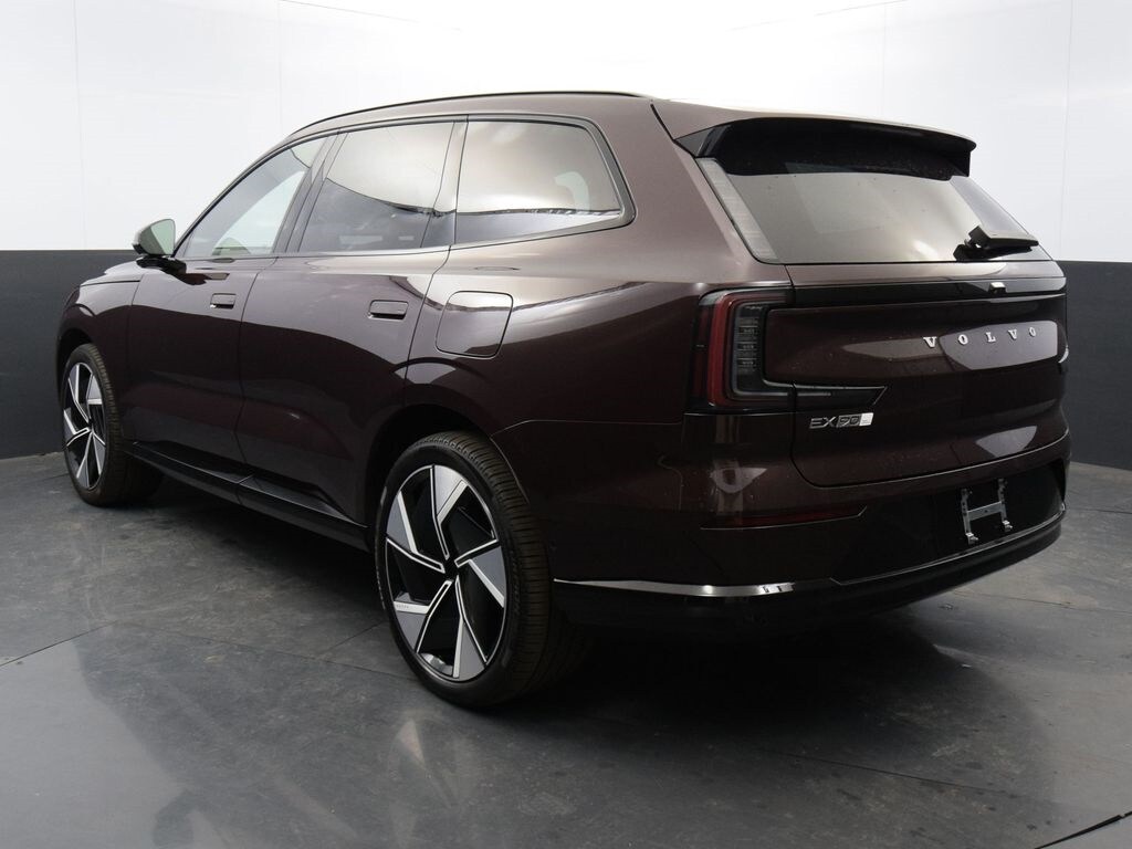 2025 Volvo EX90 Twin Motor Performance Ultra photo 3
