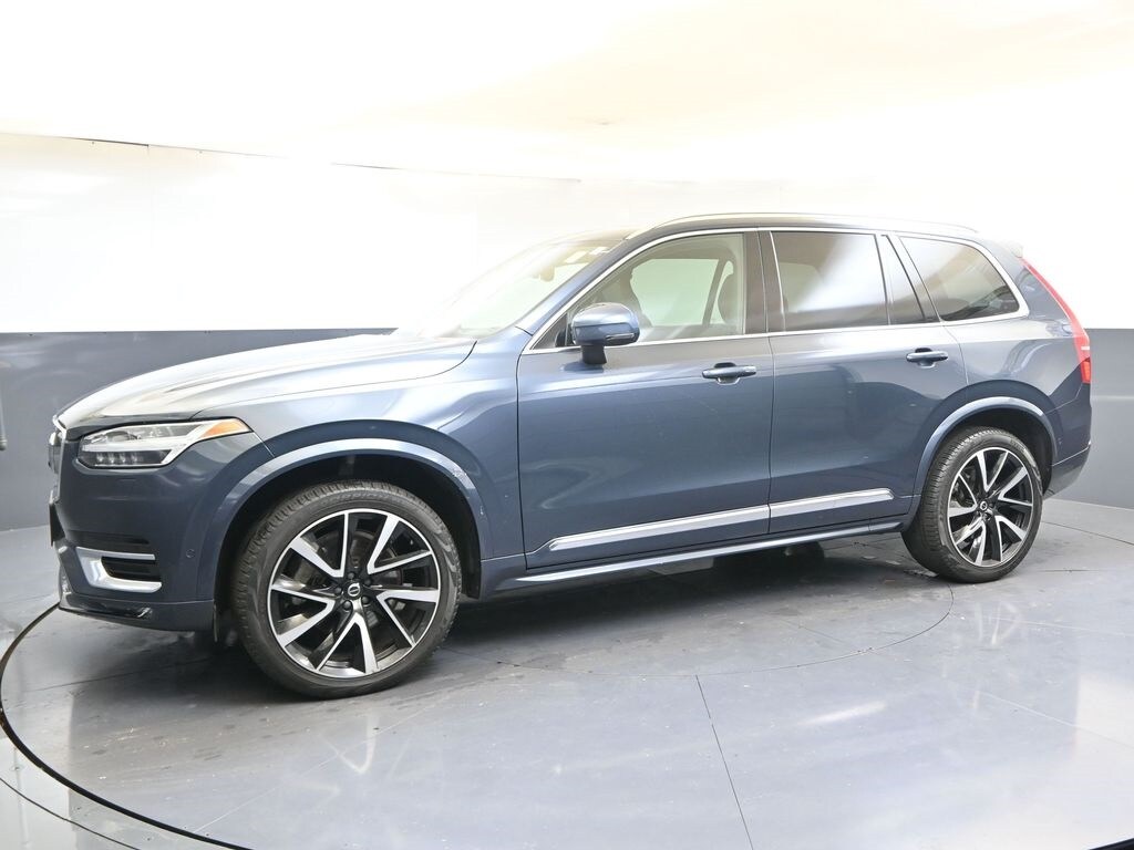 2023 Volvo XC90 AWD Plus photo 2